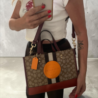 Coach Signature Tote – Brown & Burgundy